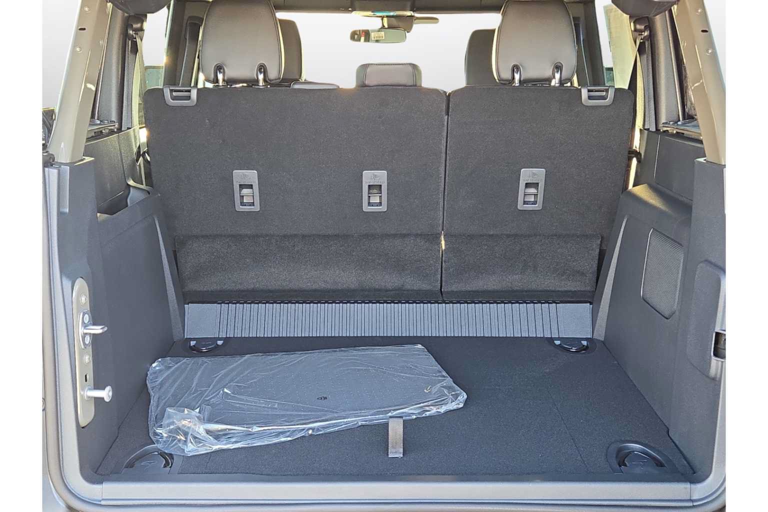 New 2026 Ford Bronco Outer Banks AWD/4WD image 11