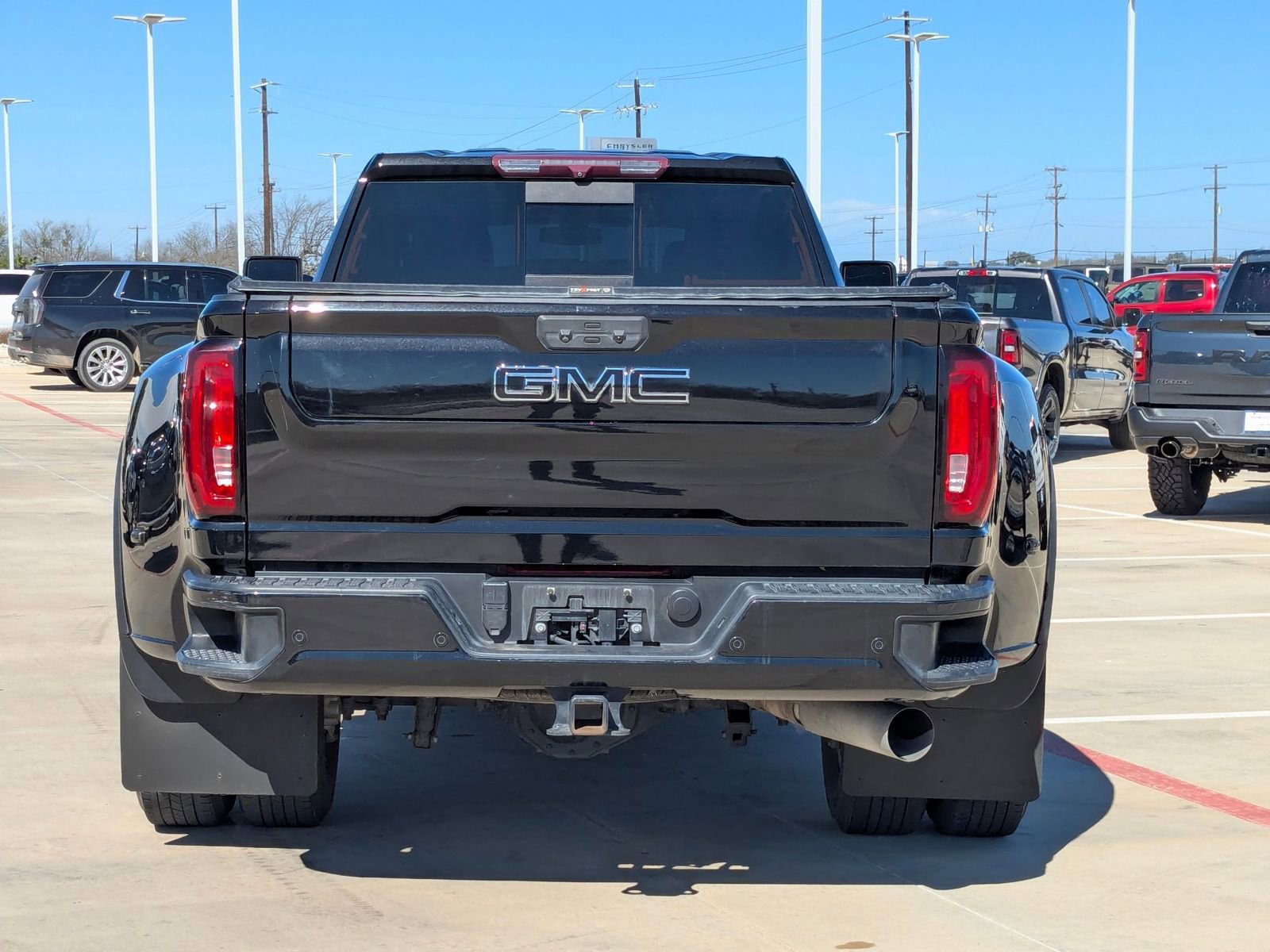 Used 2022 GMC Sierra 3500 Denali image 4