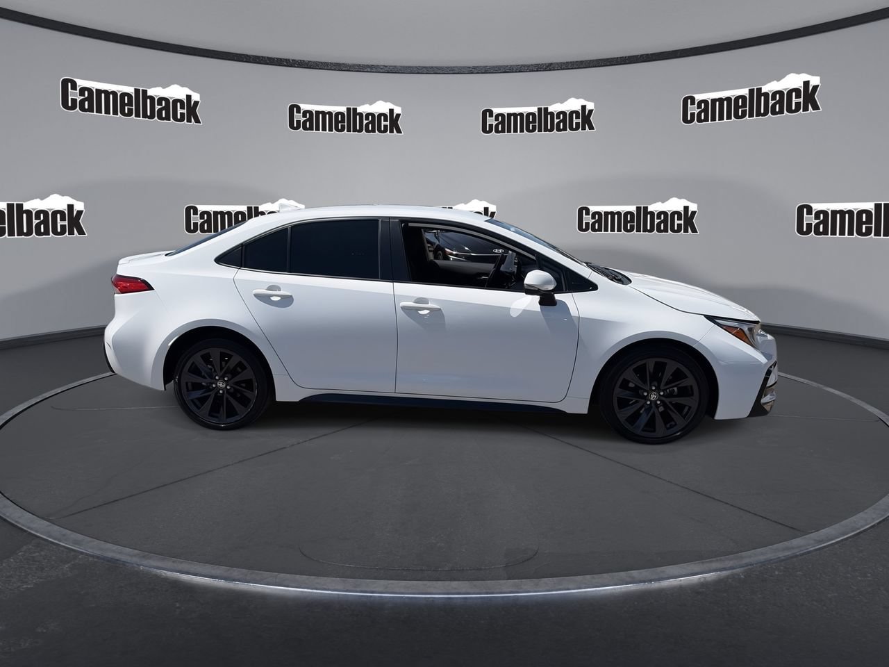 Used 2024 Toyota Corolla SE FWD image 8
