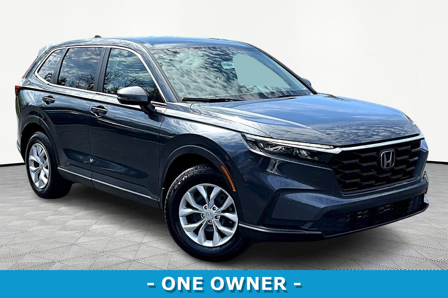 Certified 2025 Honda CR-V LX image 3