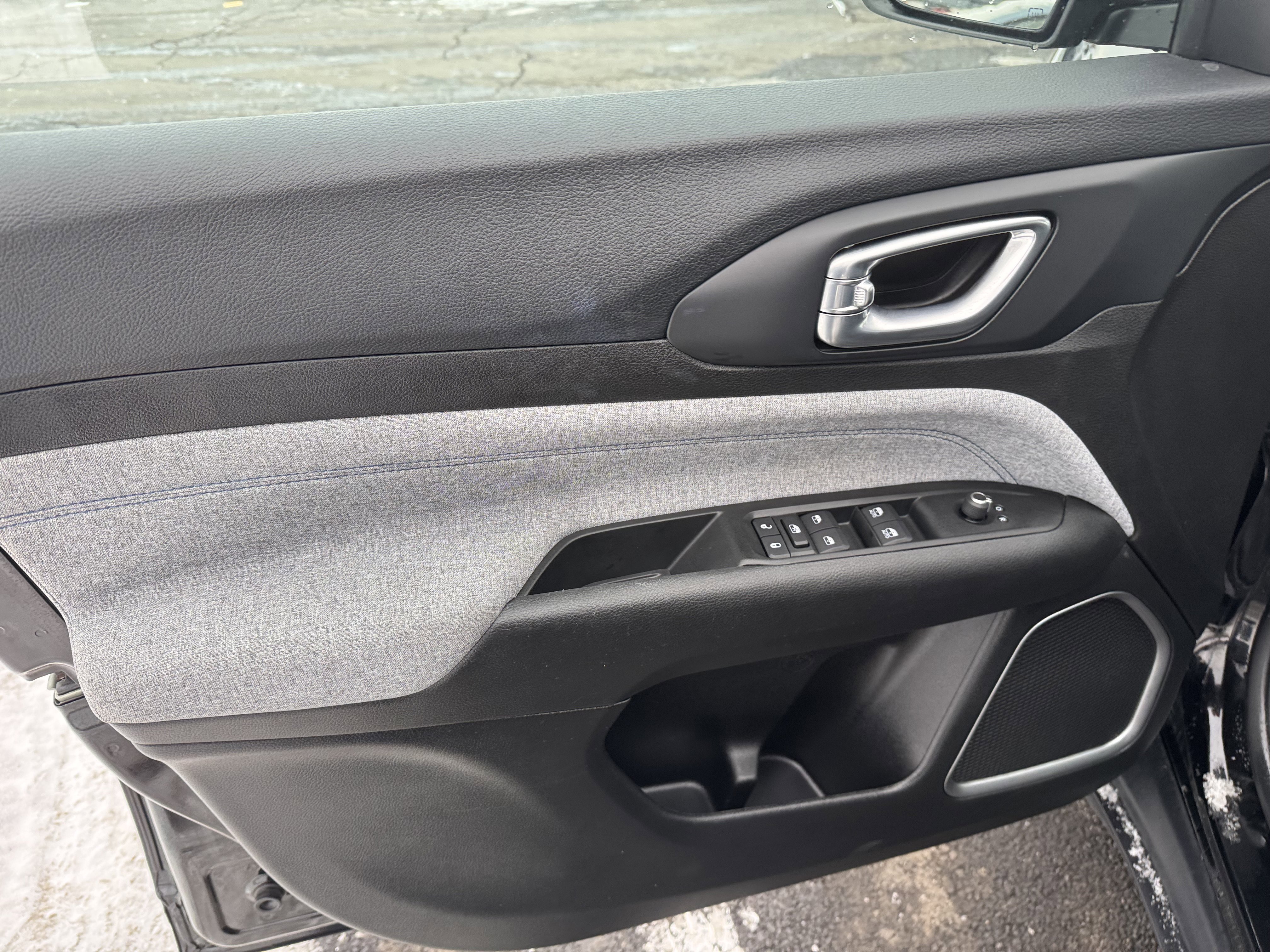 Used 2022 Jeep Compass Latitude w/ Convenience Group image 26