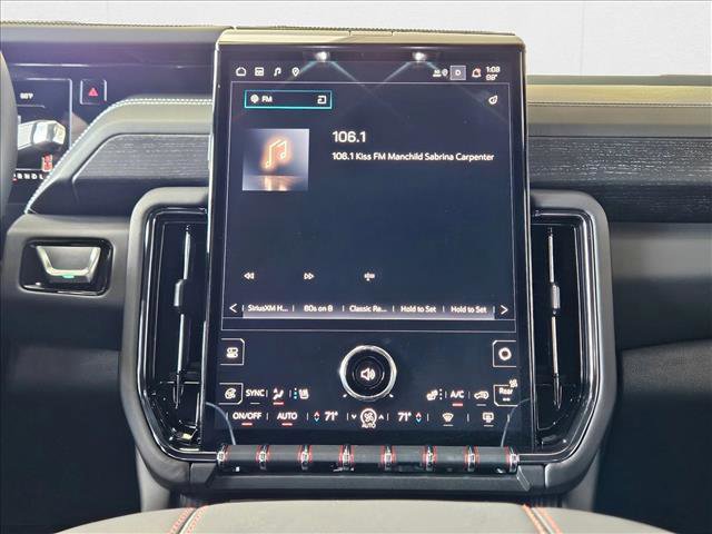 Used 2025 GMC Yukon AT4 Ultimate image 13