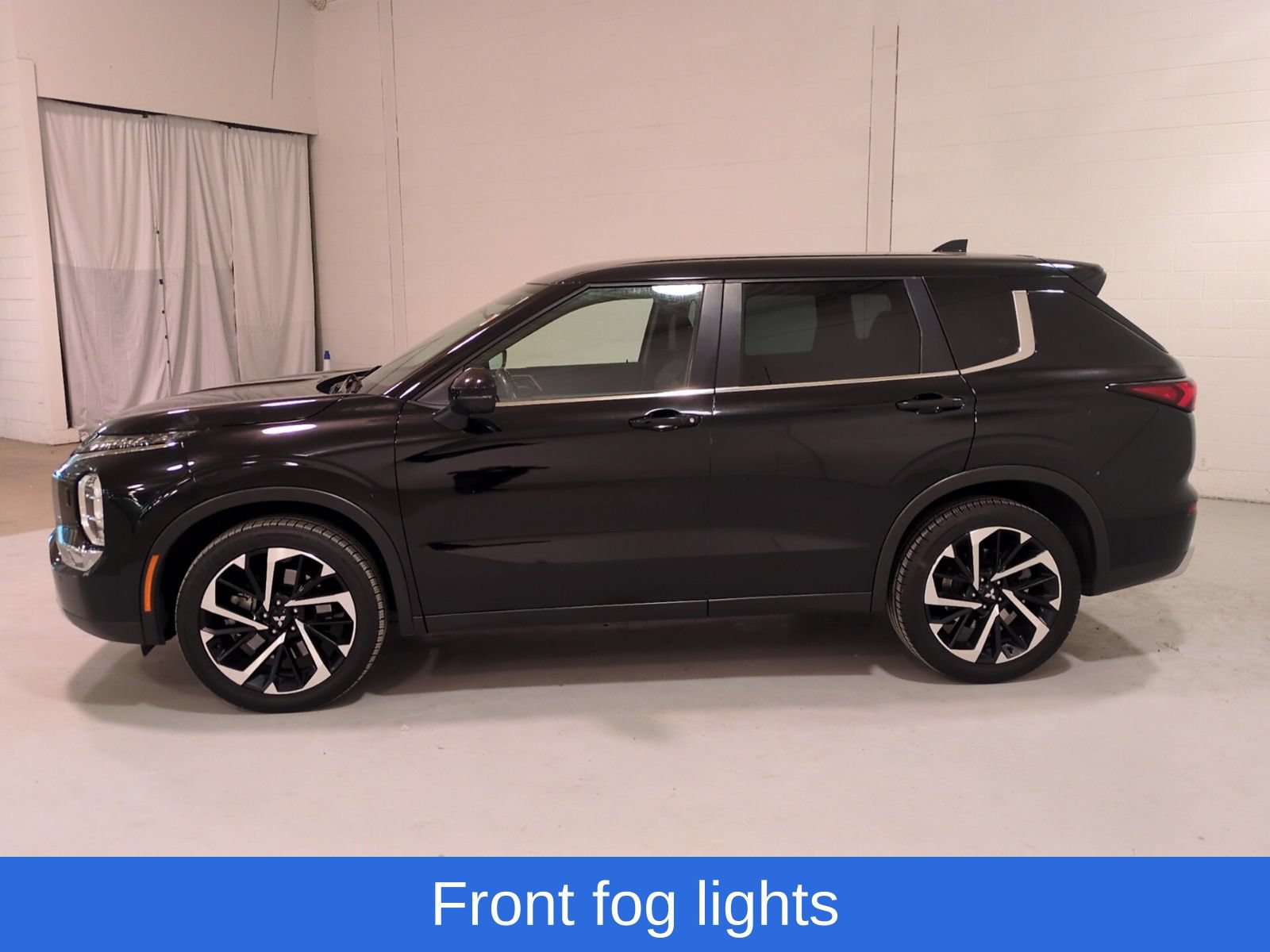 Used 2023 Mitsubishi Outlander SE AWD/4WD image 7