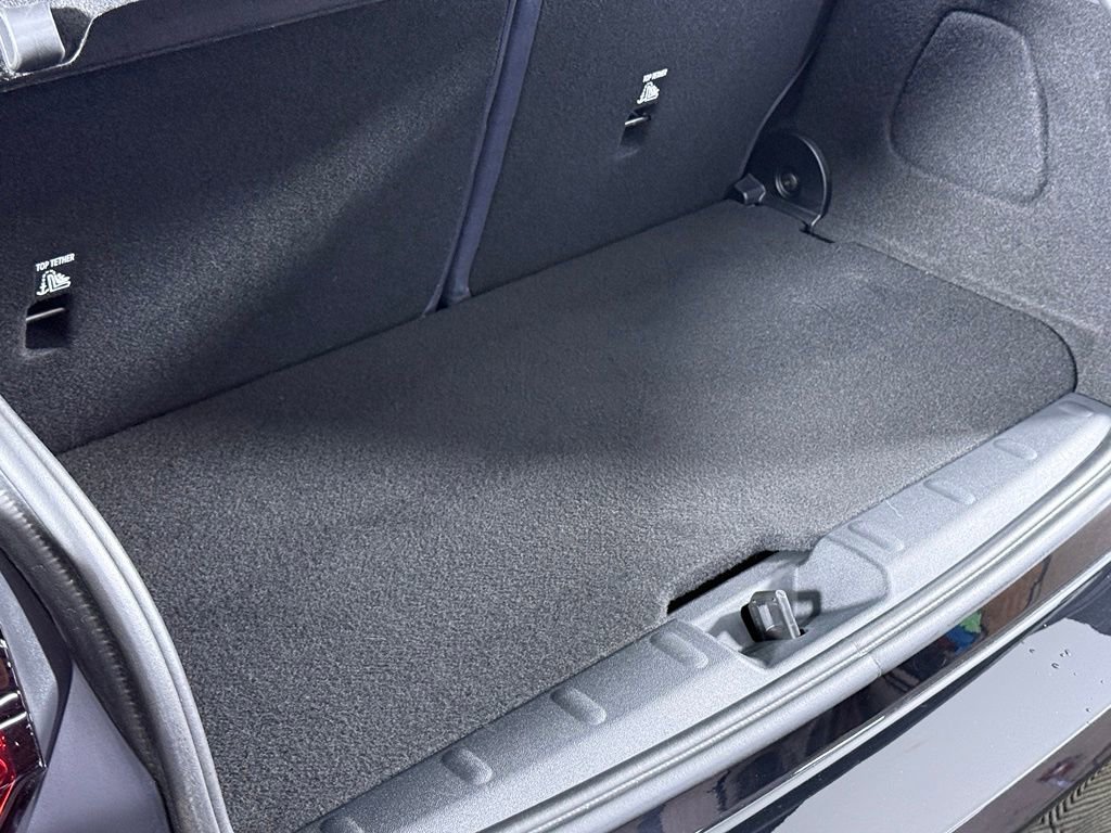 Certified 2025 MINI Cooper 2-Door Hardtop FWD image 31
