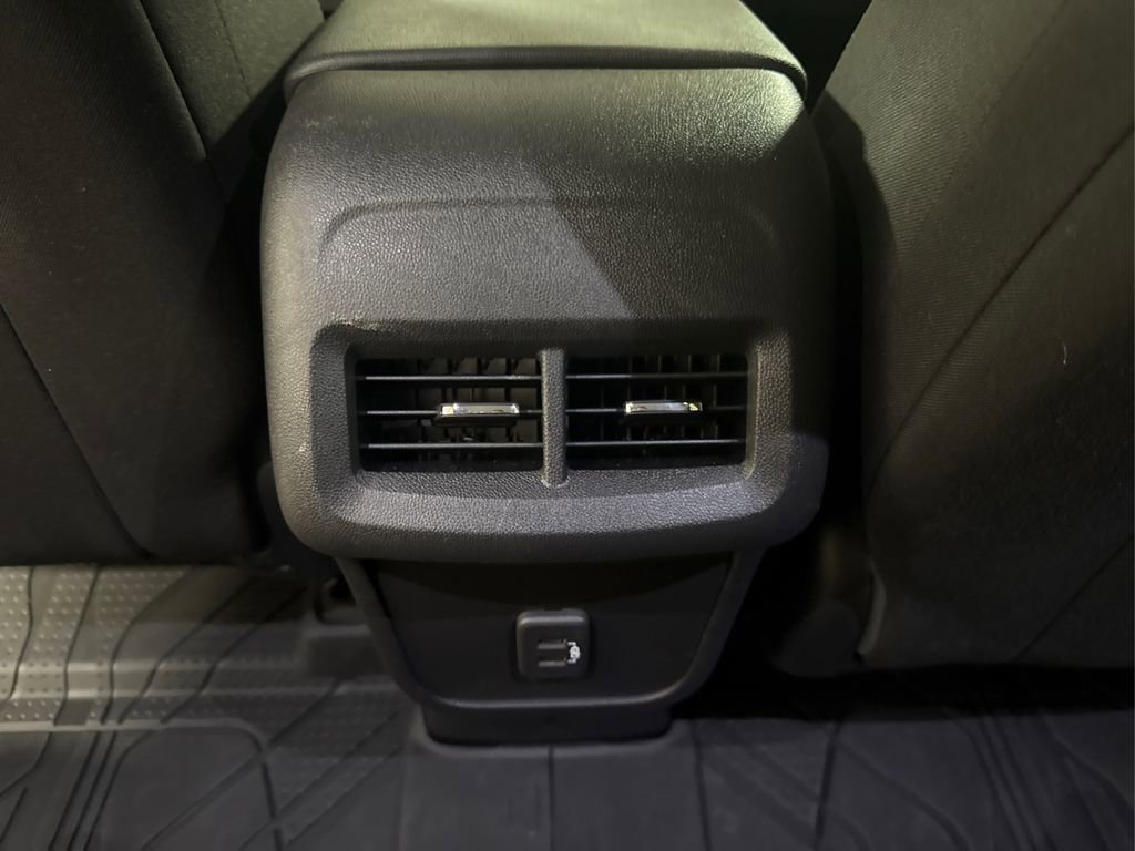 Used 2022 Chevrolet Equinox LT image 35