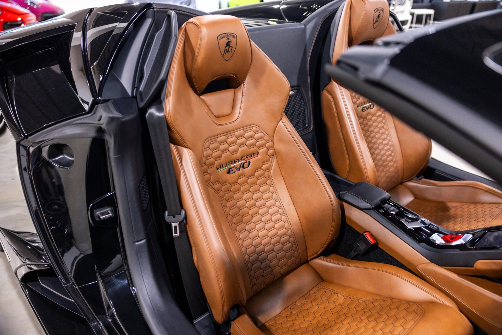 Used 2023 Lamborghini Huracan EVO AWD/4WD image 30