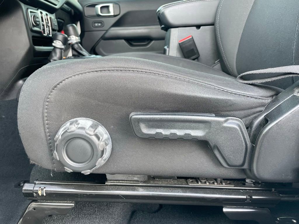 Used 2022 Jeep Gladiator Overland w/ LED Lighting Group image 25