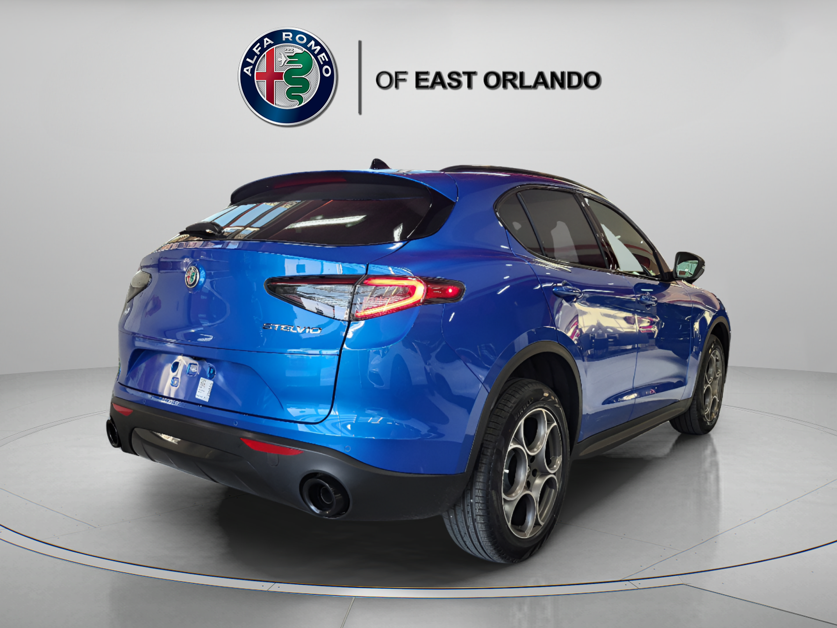 New 2025 Alfa Romeo Stelvio Sprint AWD/4WD image 8