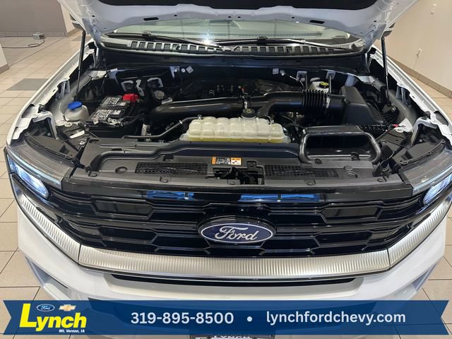 Used 2025 Ford Expedition Platinum w/ Driver's Package AWD/4WD image 34