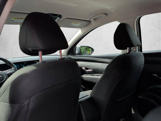 Used 2025 Hyundai Tucson SE FWD image 16