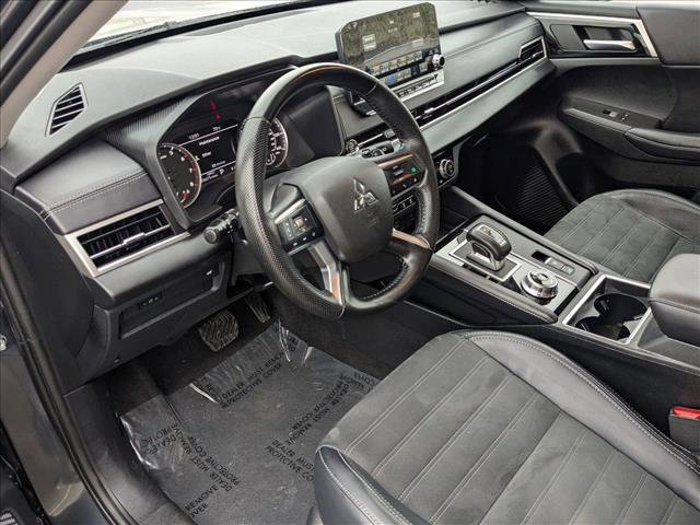 Used 2024 Mitsubishi Outlander SE image 10