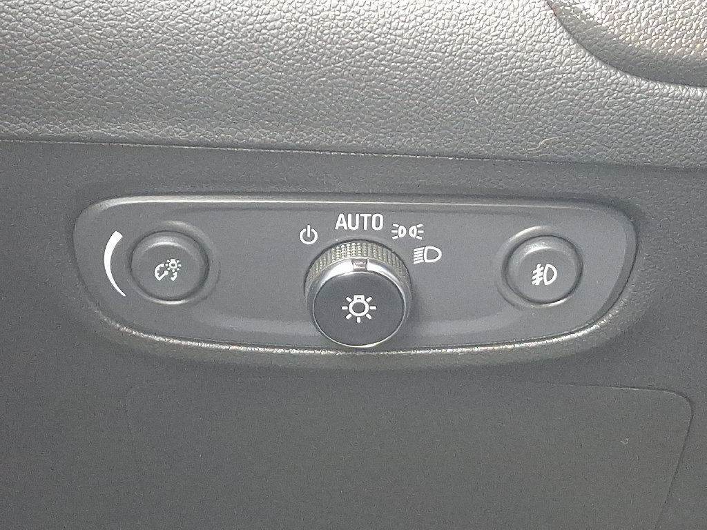 Certified 2022 Buick Encore GX Select FWD image 23