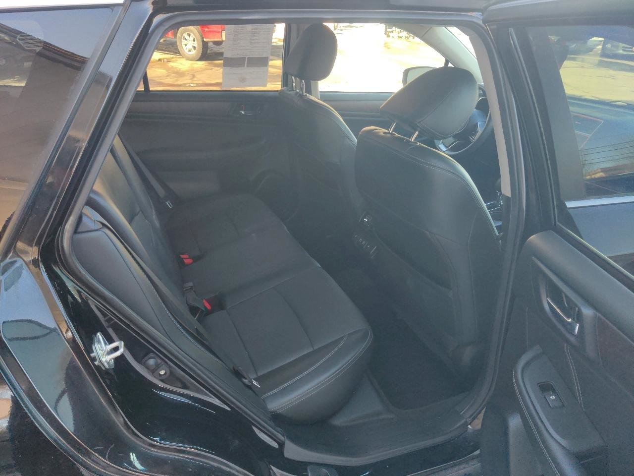 Used 2019 Subaru Outback 3.6R Limited image 15