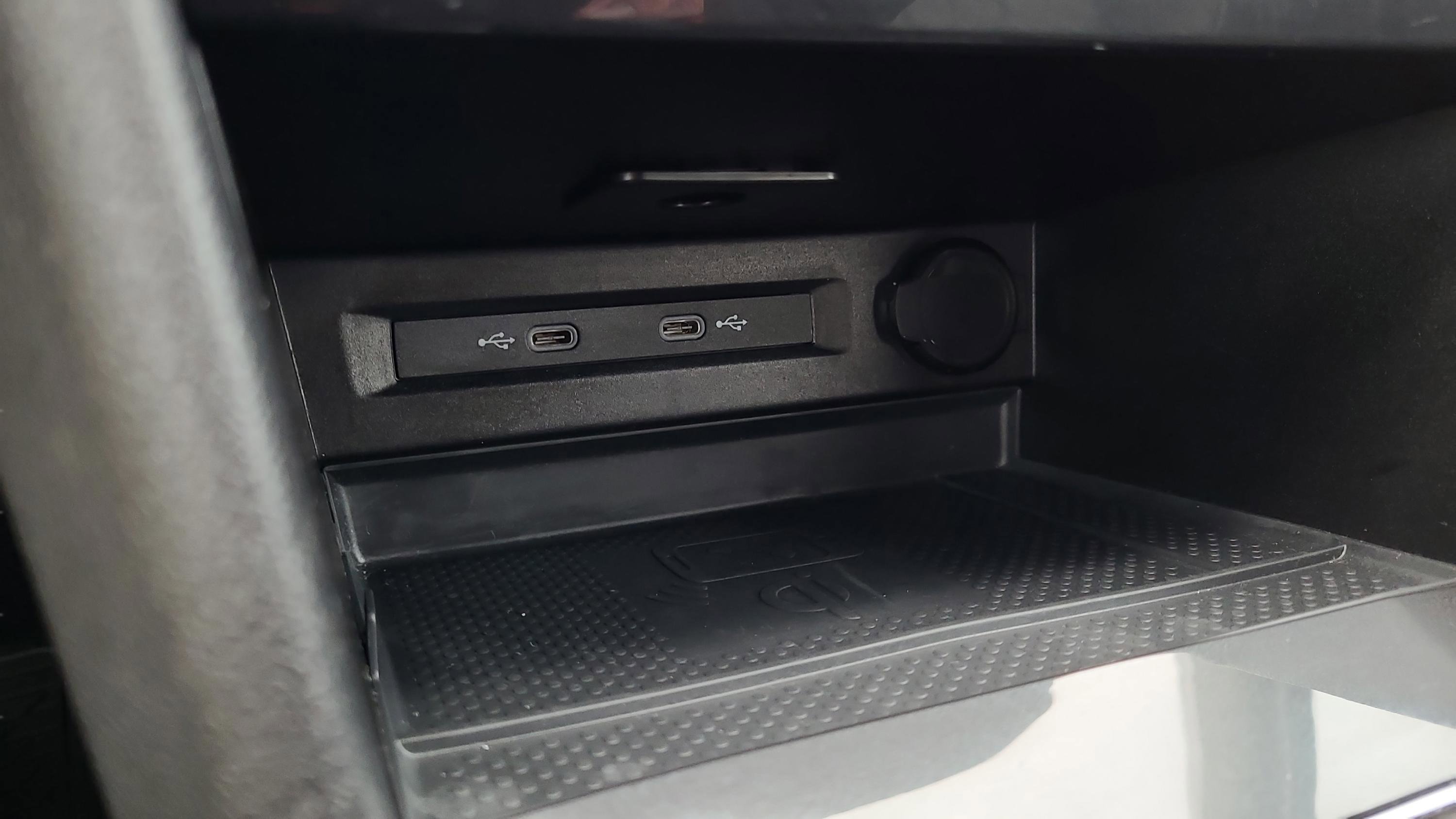 Used 2024 Volkswagen Tiguan SE image 21