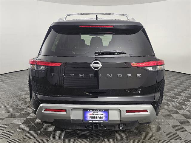 New 2025 Nissan Pathfinder Platinum AWD/4WD image 5