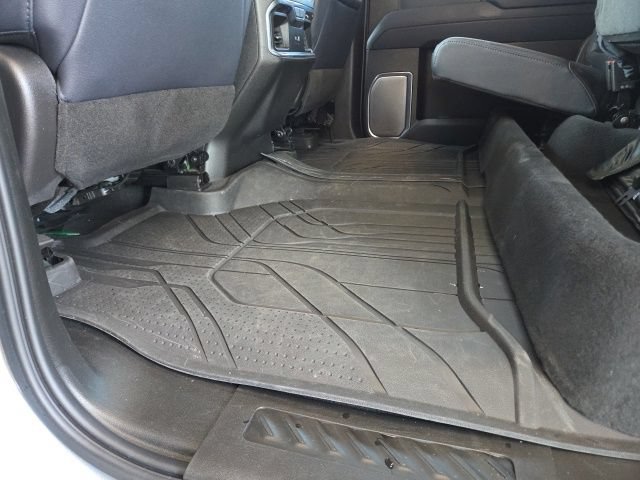 Used 2024 Chevrolet Silverado 1500 High Country AWD/4WD image 18