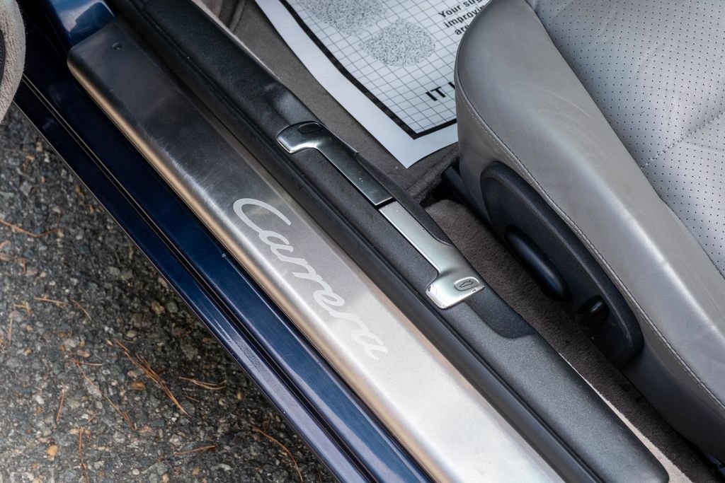 Used 1999 Porsche 911 Carrera RWD image 19