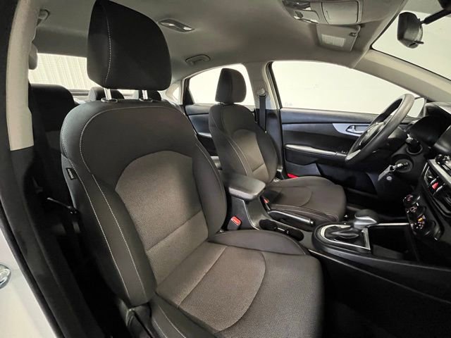 Used 2023 Kia Forte LXS image 9