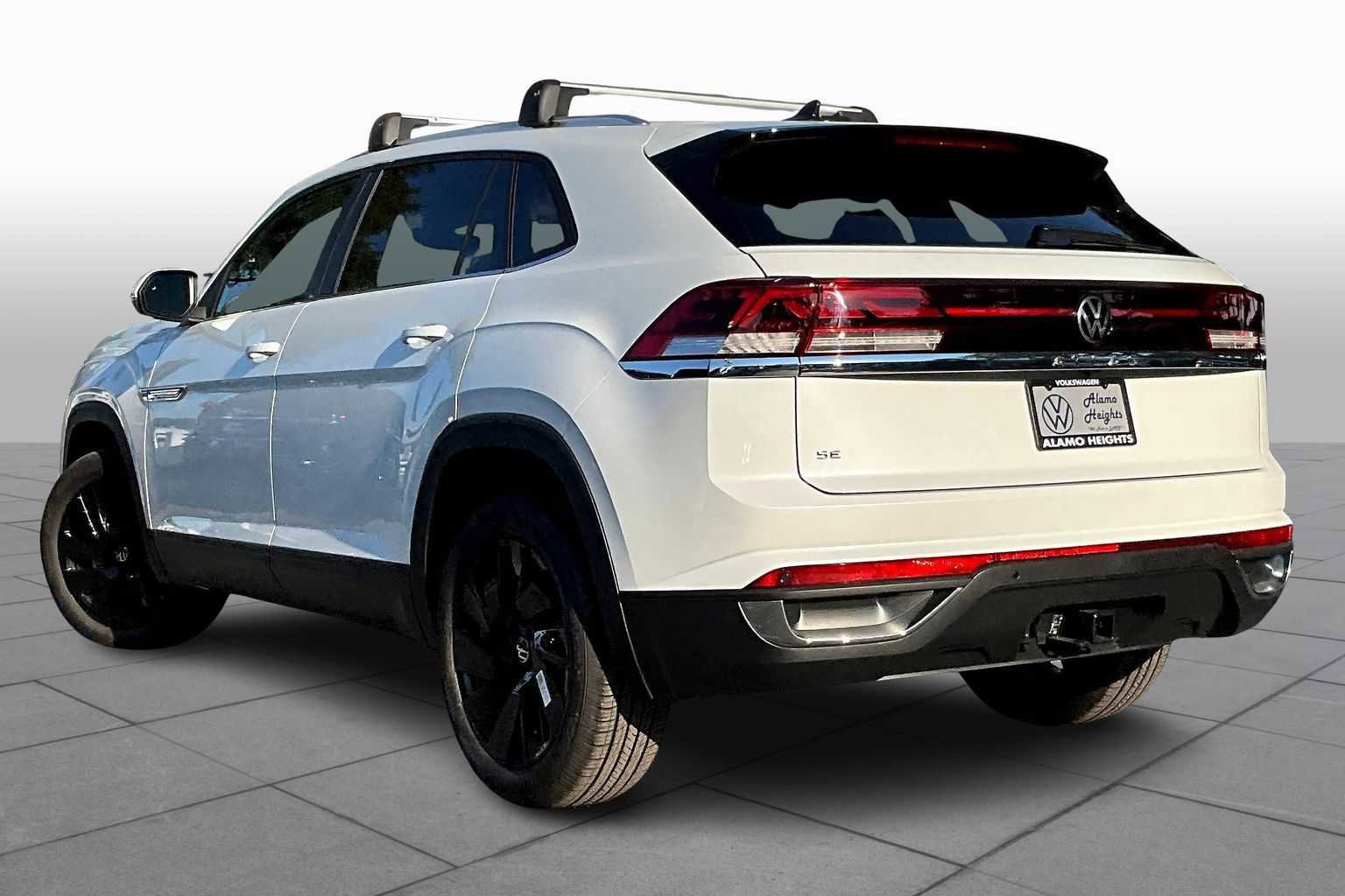 New 2026 Volkswagen Atlas Cross Sport SE image 12