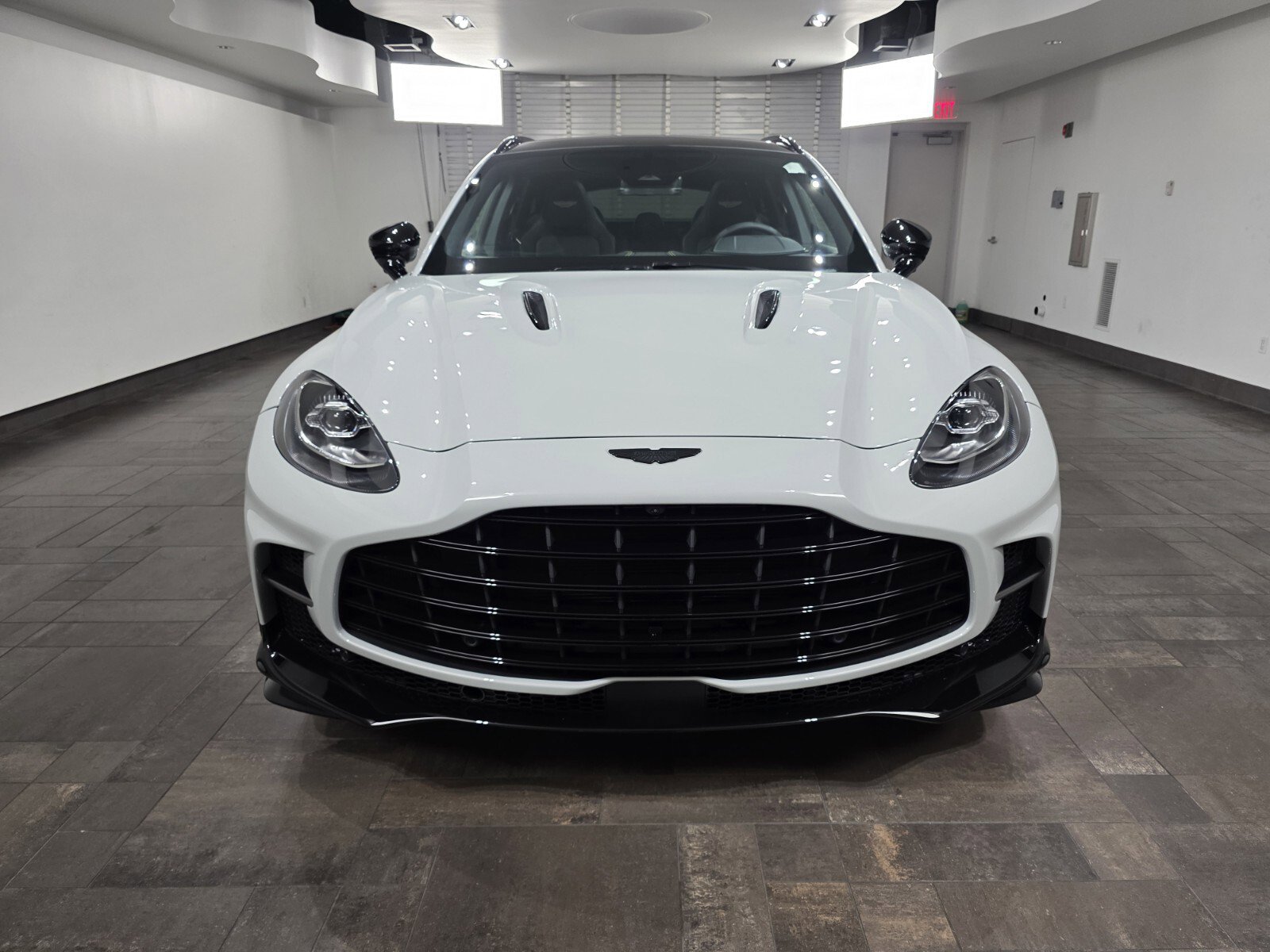 New 2026 Aston Martin DBX 707 image 7