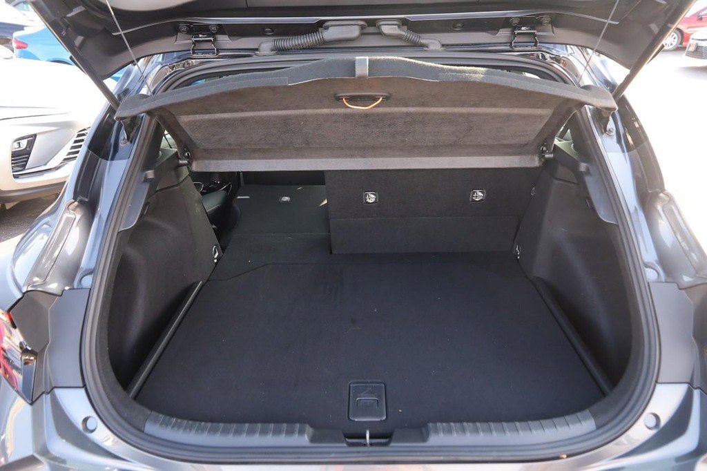 Certified 2023 Toyota Corolla SE image 7