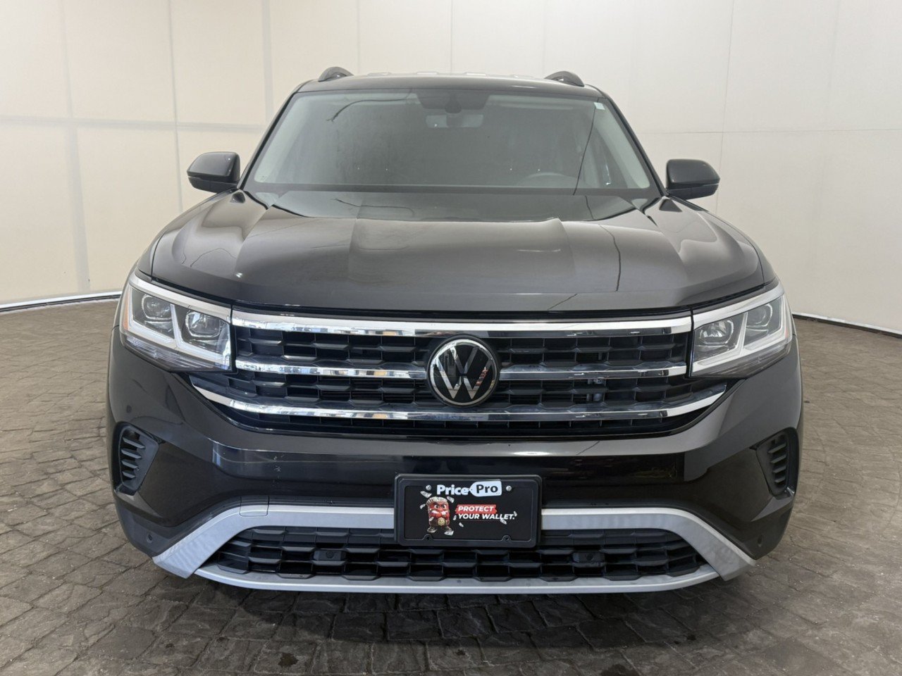 Used 2023 Volkswagen Atlas SE w/ Black Wheel Package AWD/4WD image 2
