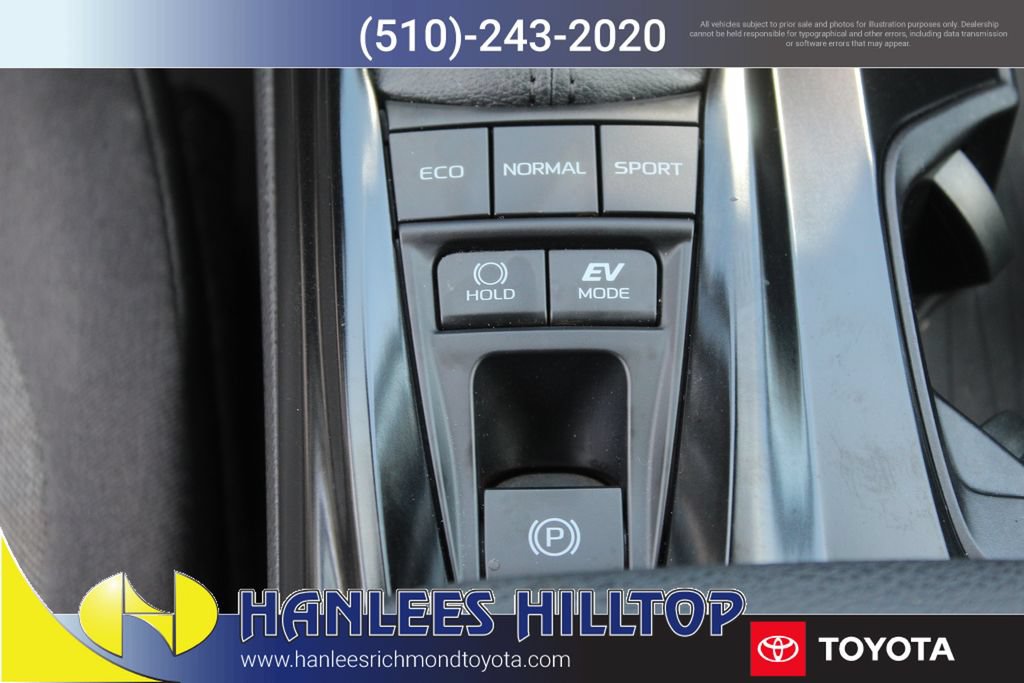 Used 2025 Toyota Camry LE FWD image 17