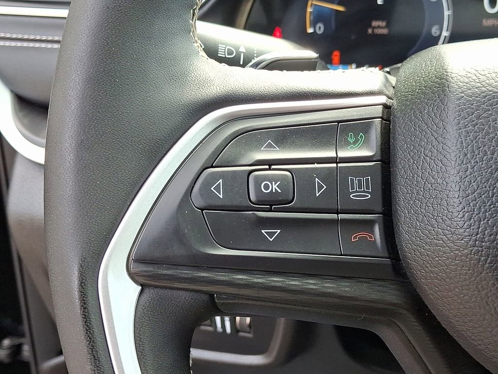 Certified 2024 Jeep Grand Cherokee L Altitude AWD/4WD image 22