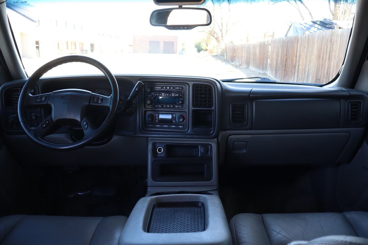 Used 2003 Chevrolet Tahoe LT image 16