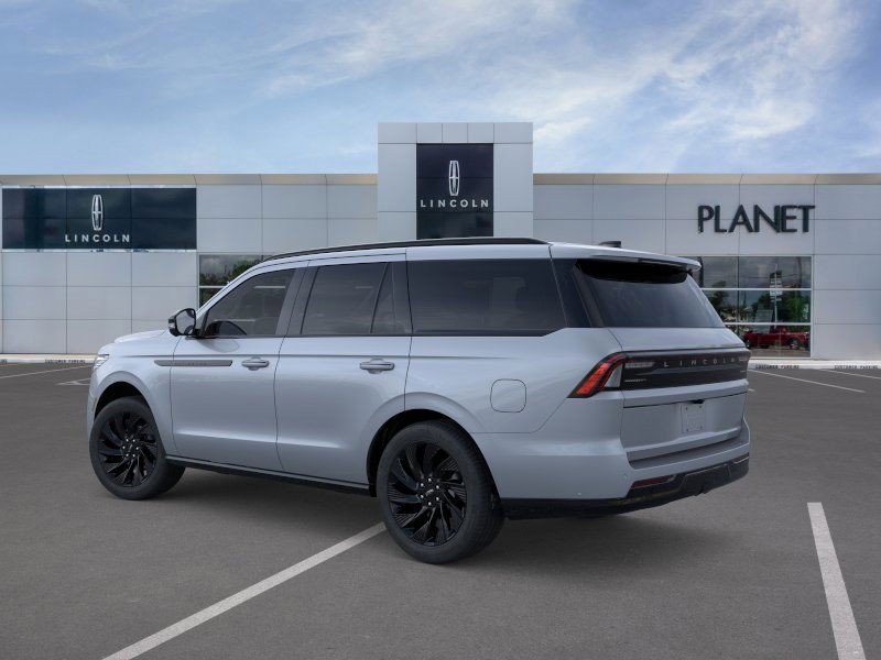 New 2025 Lincoln Navigator Reserve w/ Jet Appearance Package image 4