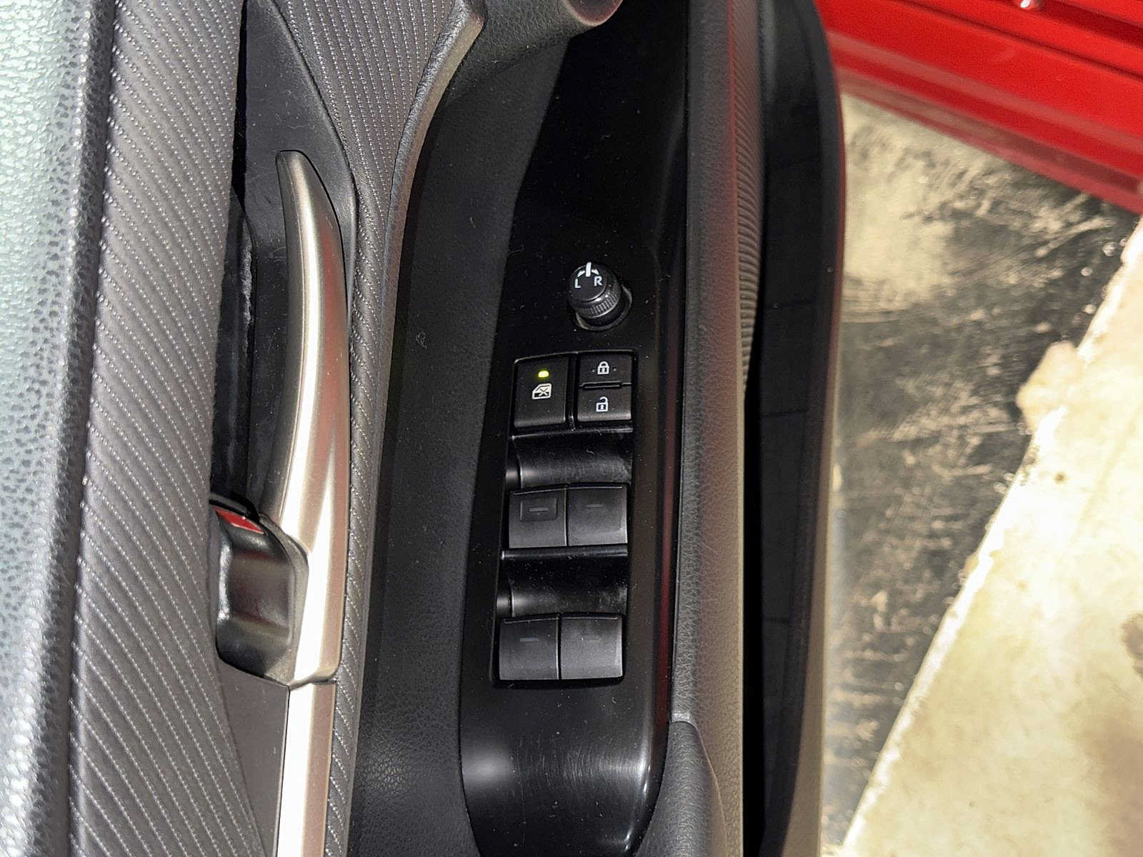 Used 2025 Toyota Camry SE FWD image 22