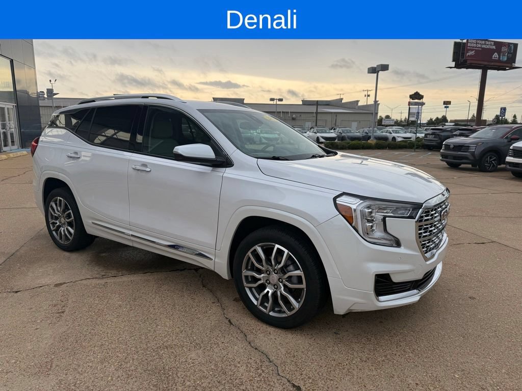 Used 2023 GMC Terrain Denali w/ LPO, Floor Liner Package AWD/4WD image 6