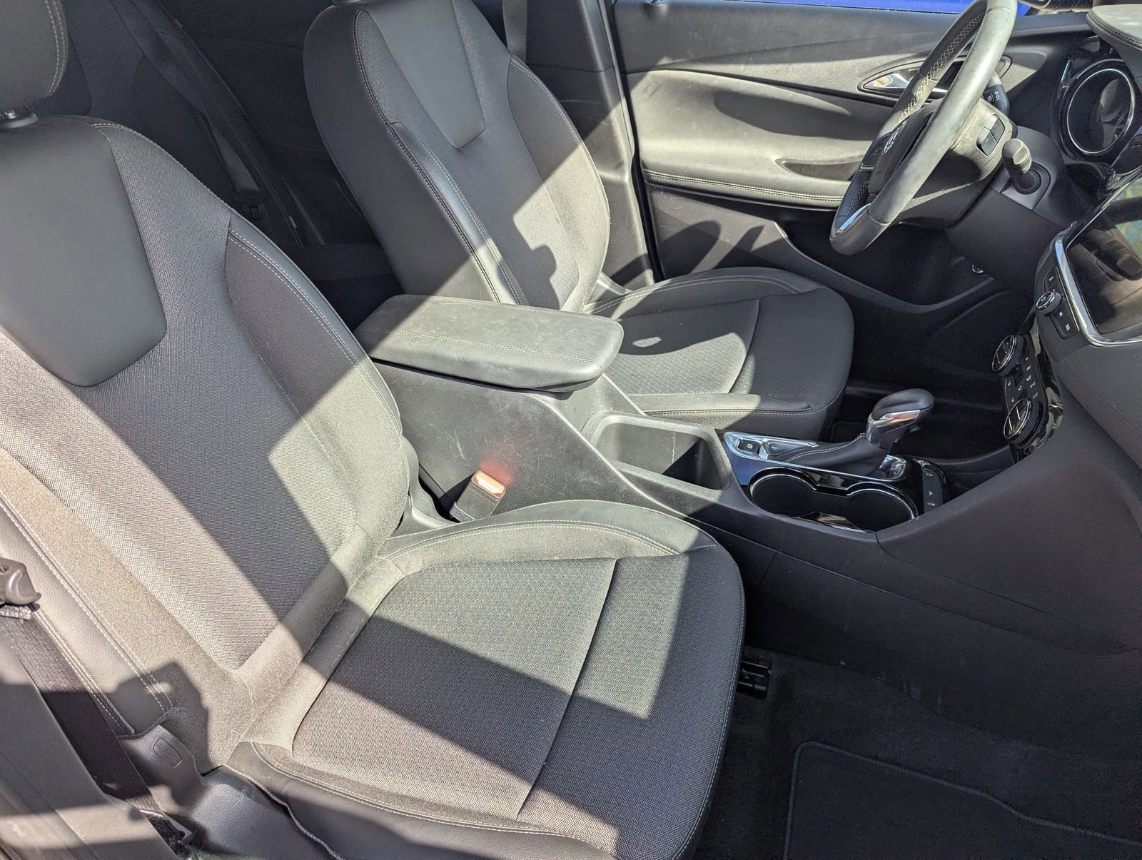 Used 2023 Buick Encore GX Select image 6