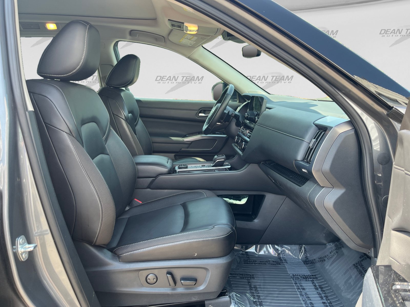 Used 2024 Nissan Pathfinder SL w/ SL Premium Package AWD/4WD image 17