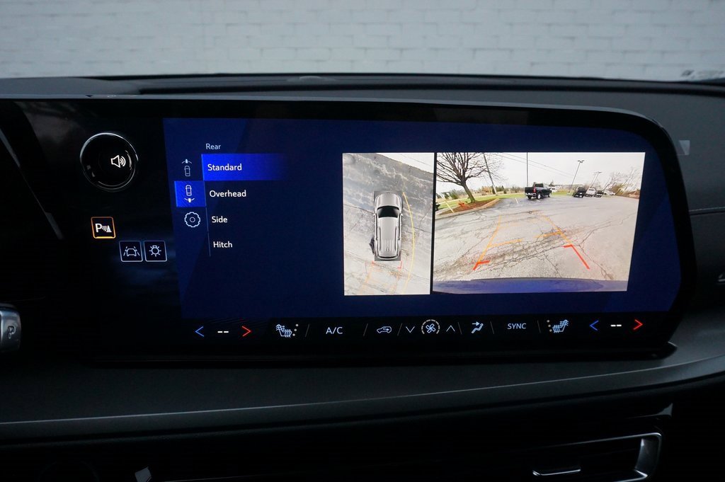 New 2026 Chevrolet Traverse LT w/ Driver Confidence Package image 19