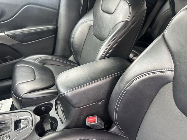 Used 2021 Jeep Cherokee Latitude Plus image 22