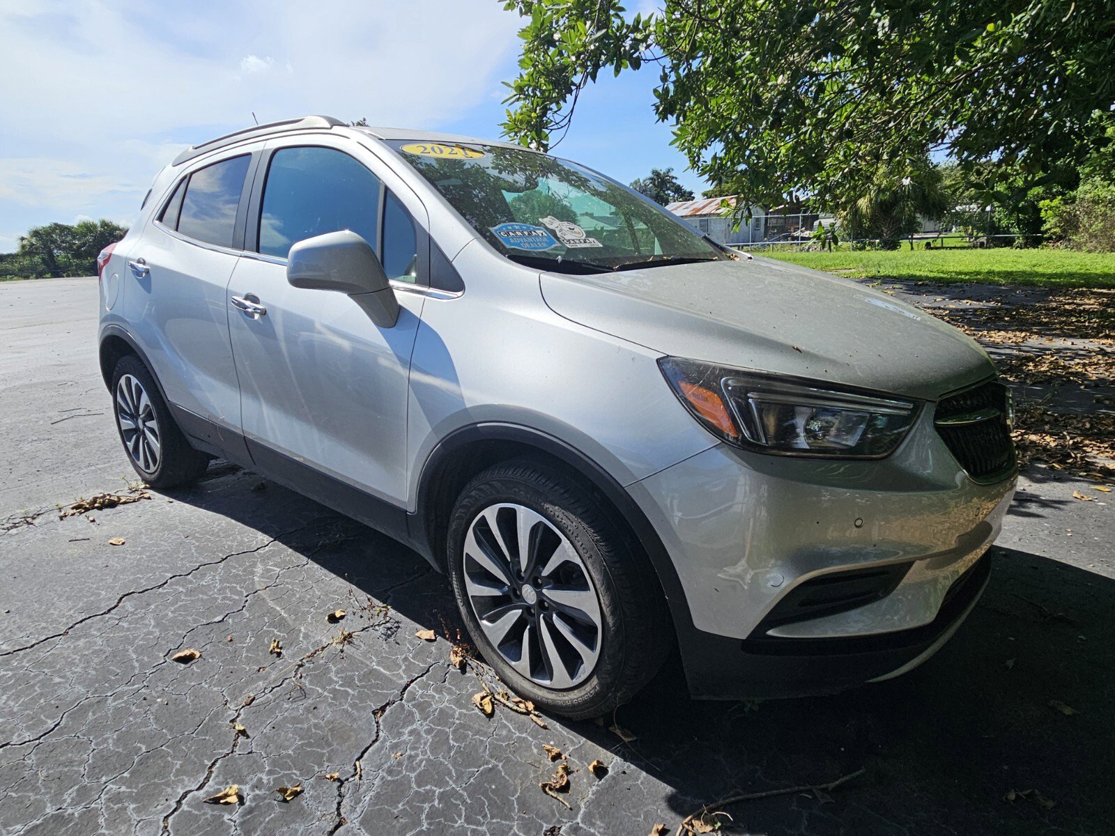 Used 2021 Buick Encore Preferred w/ Safety Package II image 2