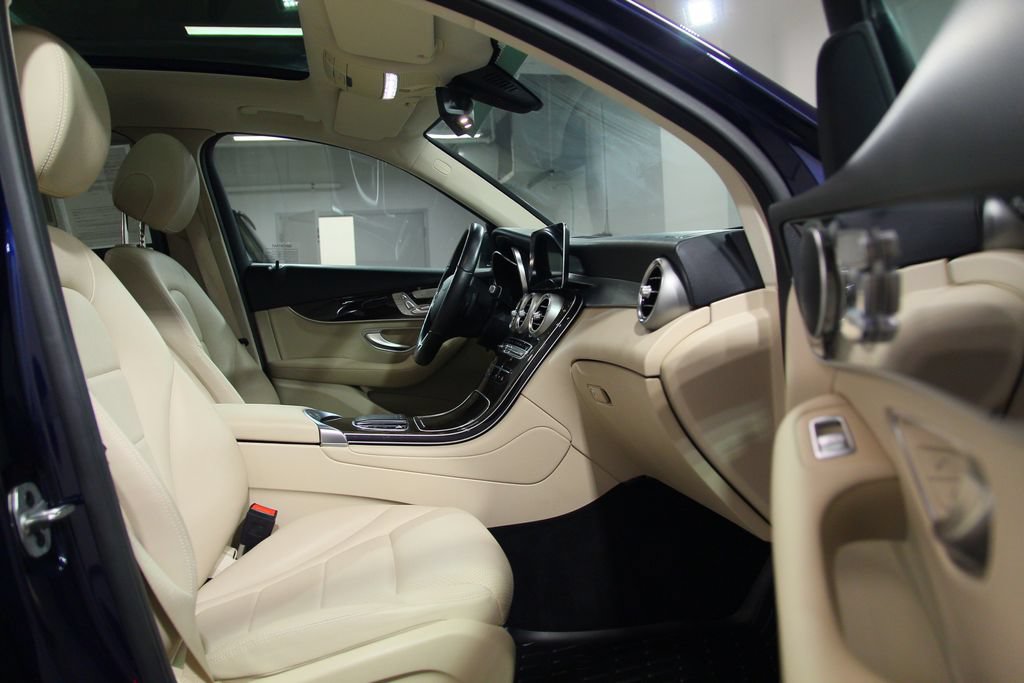 Certified 2021 Mercedes-Benz GLC 300 4MATIC image 22