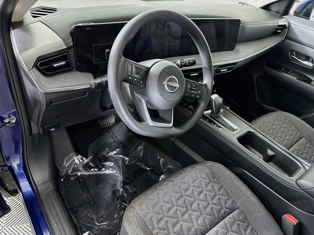 Certified 2025 Nissan Kicks SV AWD/4WD image 18