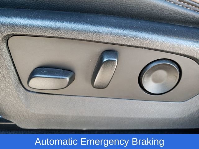 Used 2023 GMC Canyon Denali image 16