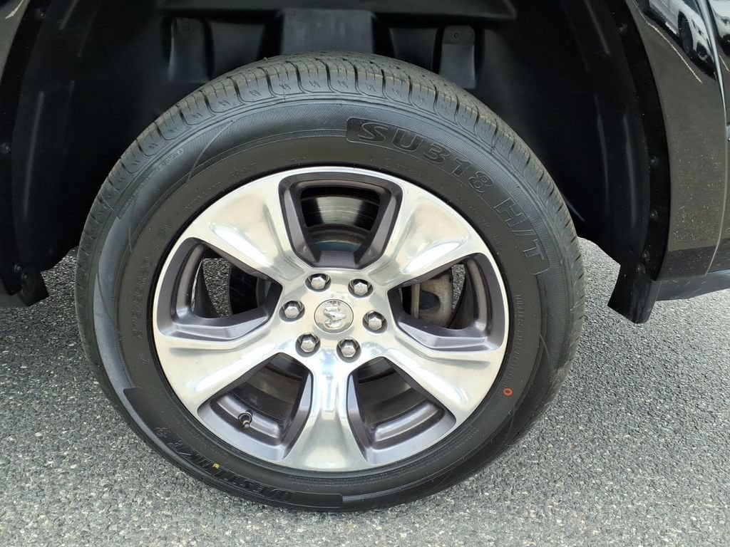 Used 2019 RAM 1500 Laramie AWD/4WD image 18