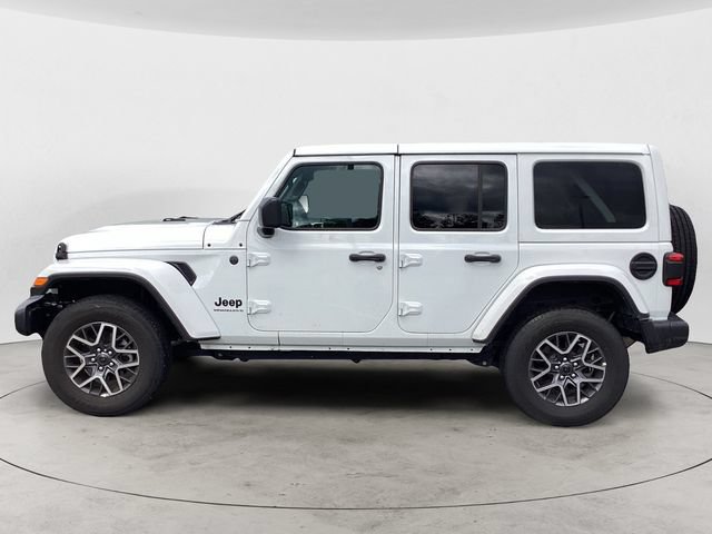 Certified 2025 Jeep Wrangler Unlimited Sahara AWD/4WD image 2