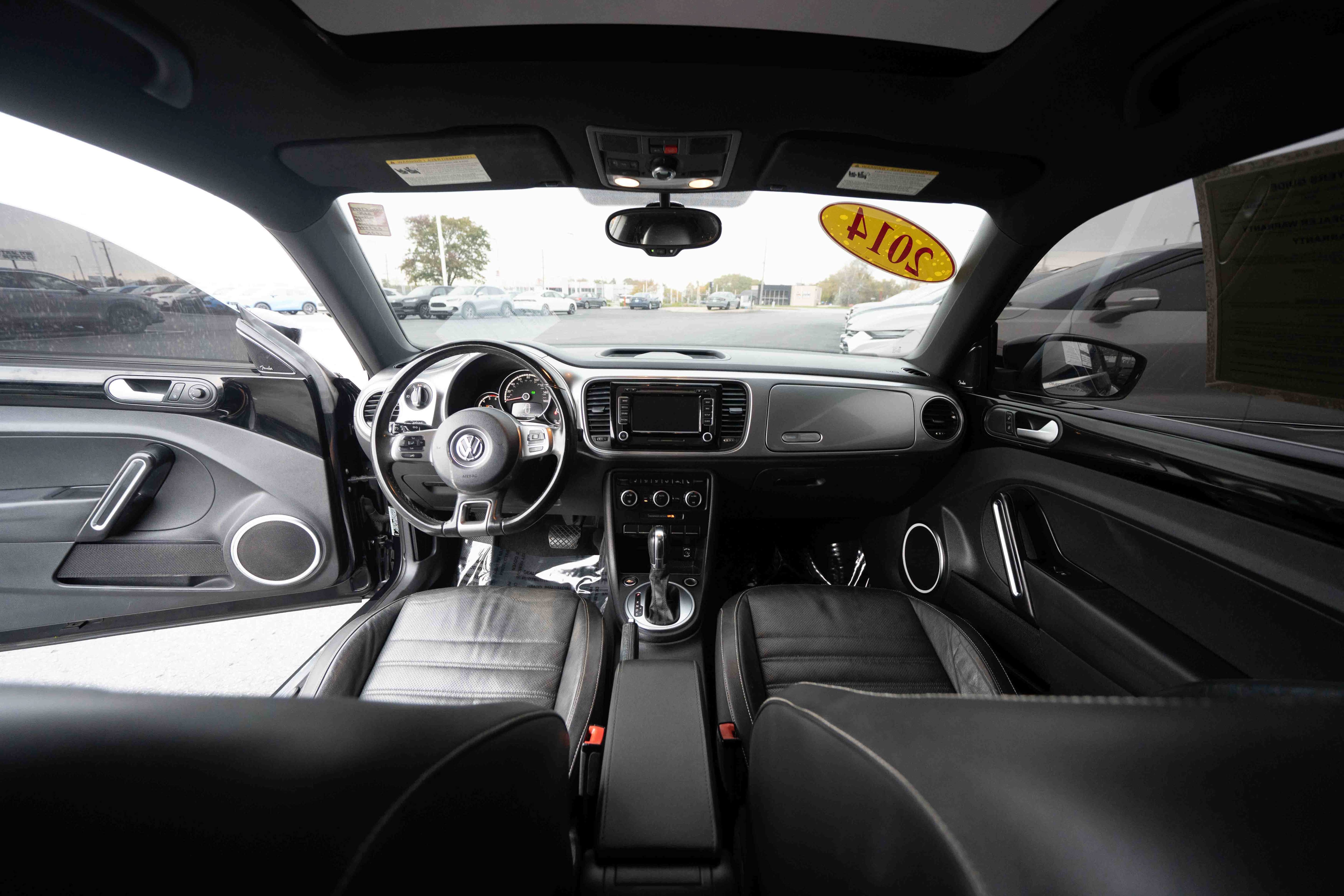 Used 2014 Volkswagen Beetle TDI FWD image 19
