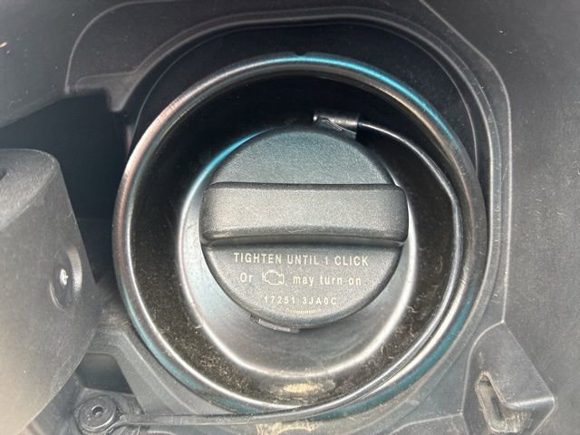 Used 2022 Nissan Frontier S RWD image 5