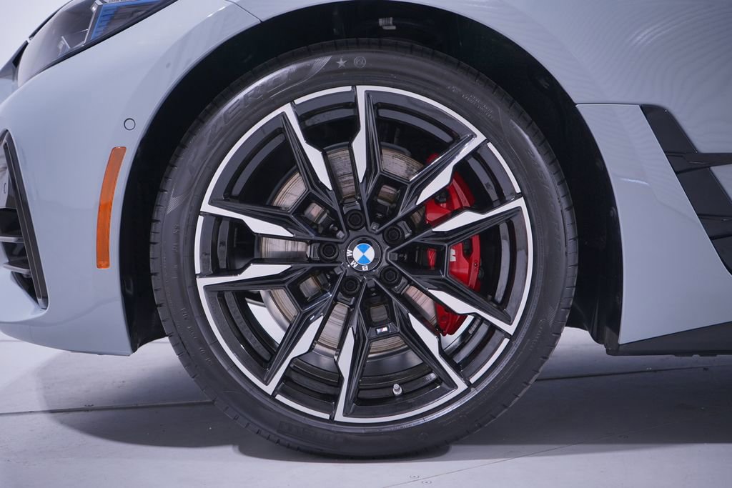 Used 2025 BMW 440i xDrive M440i xDrive image 2