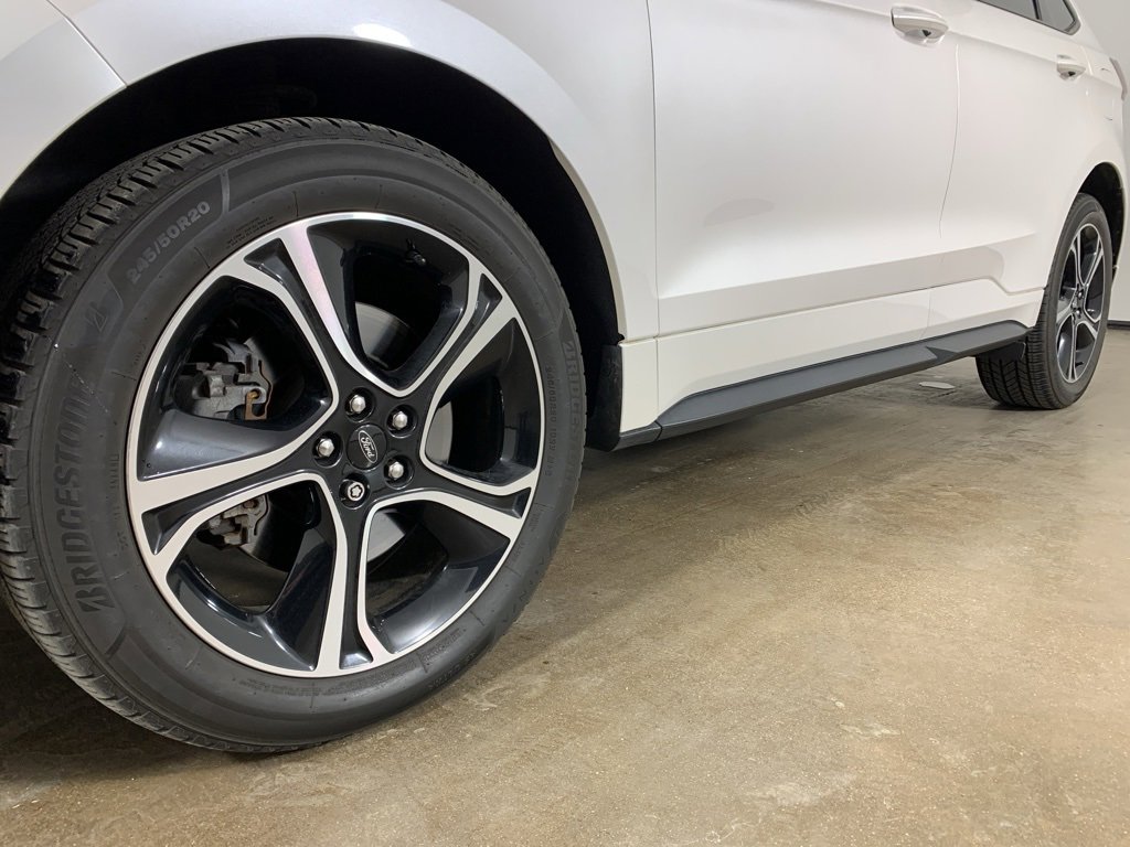 Used 2019 Ford Edge ST w/ Convenience Package image 2