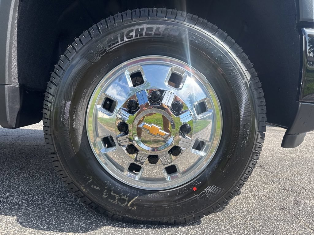 New 2026 Chevrolet Silverado 3500 High Country w/ Technology Package AWD/4WD image 9