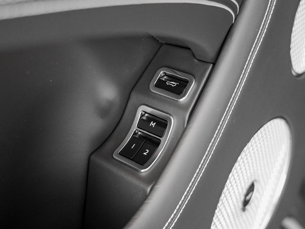 New 2026 Bentley Bentayga AWD/4WD image 14
