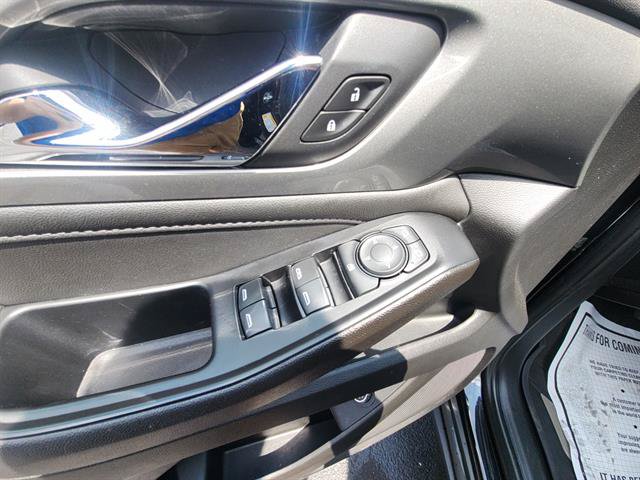 Used 2023 Chevrolet Traverse LT FWD image 20