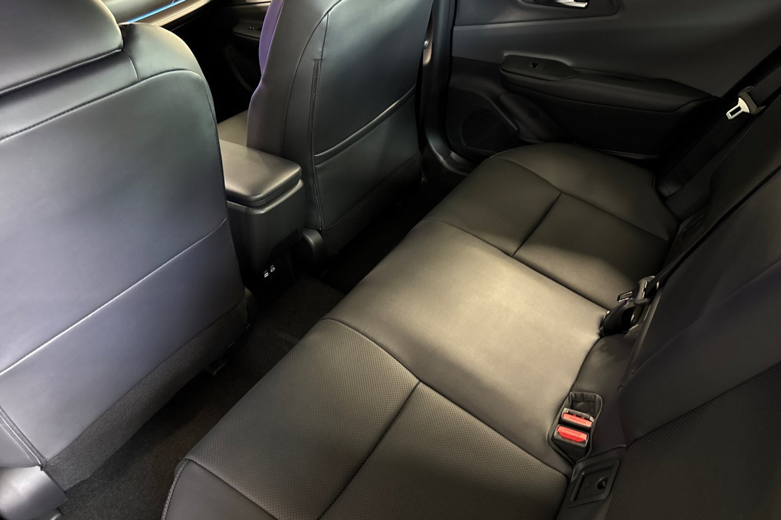 New 2027 Toyota Prius XLE FWD image 13